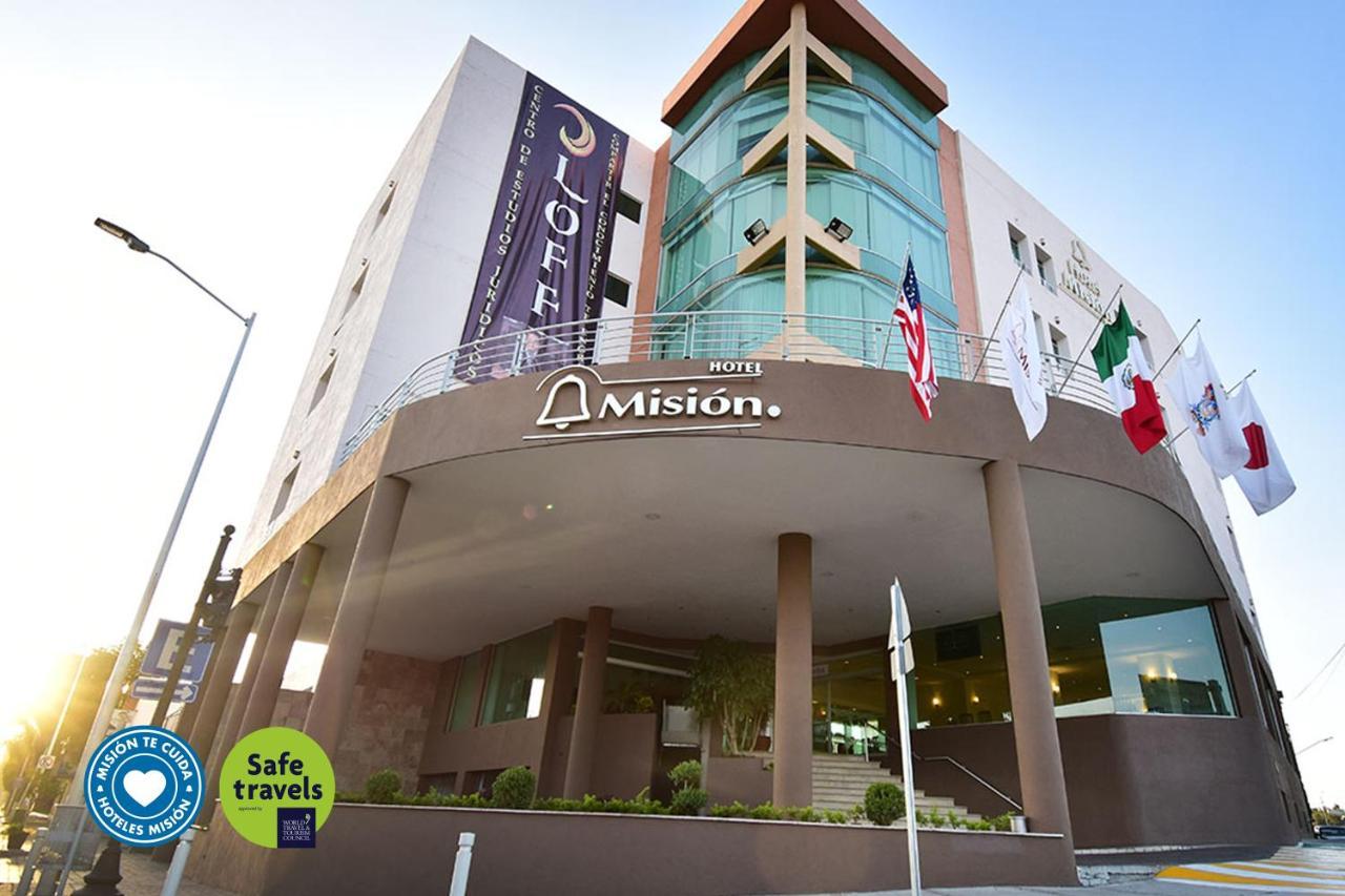 Mision Leon Hotel Bagian luar foto