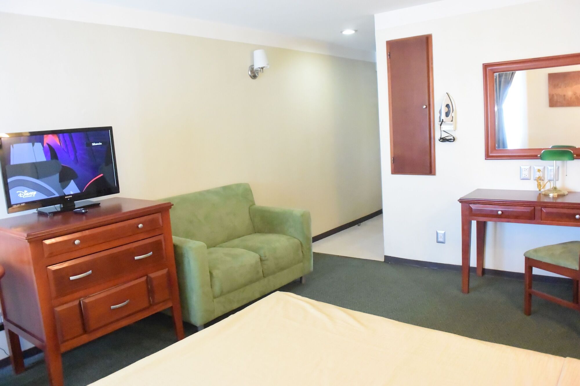 Mision Leon Hotel Bagian luar foto